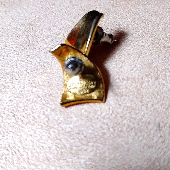 GIVENCHY 1982 GOLD EARRINGS - Picture 3 of 4